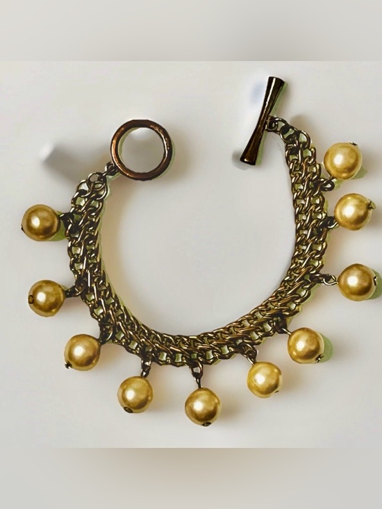Avon Jewelry - Vintage AVON Goldtone Bracelet Champagne Faux Pearl Dangle with Toggle Clasp 7"